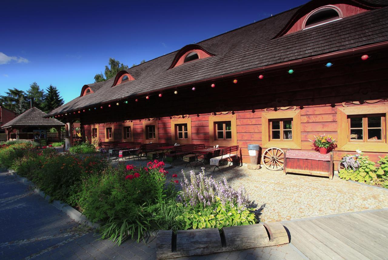 Lipowy Gosciniec Aparthotel Otwock Maly Exterior photo
